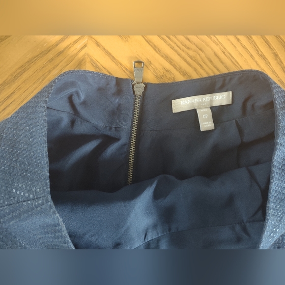 Banana Republic navy blue skater skirt - Picture 2 of 4